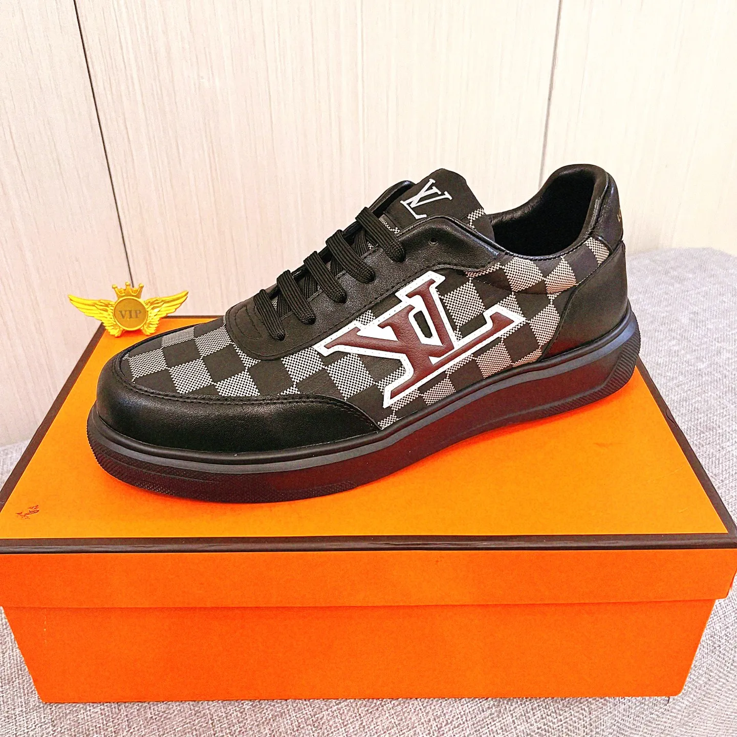 Men's Men's Shoes Men's Shoes💰 420 Men's Men's Shoes💰[LV]🔥Louis Vuitton Men's high-end brand official website 1:1 Latest masterpiece: The upper is made of Italian imported first-layer cowhide with a comfortable and breathable lining➕Original non-slip and wear-resistant outsole🔥, making walking more convenient and comfortable! An exclusive new model, a stunning work, a beautiful 1:1 replica [color] compared to the official quality! Create a fashionable personality to set off your uniqueness! A must-have for trendy men! Classic🔥Size: 38-44 Color: 🔥Multiple colors available🔥.